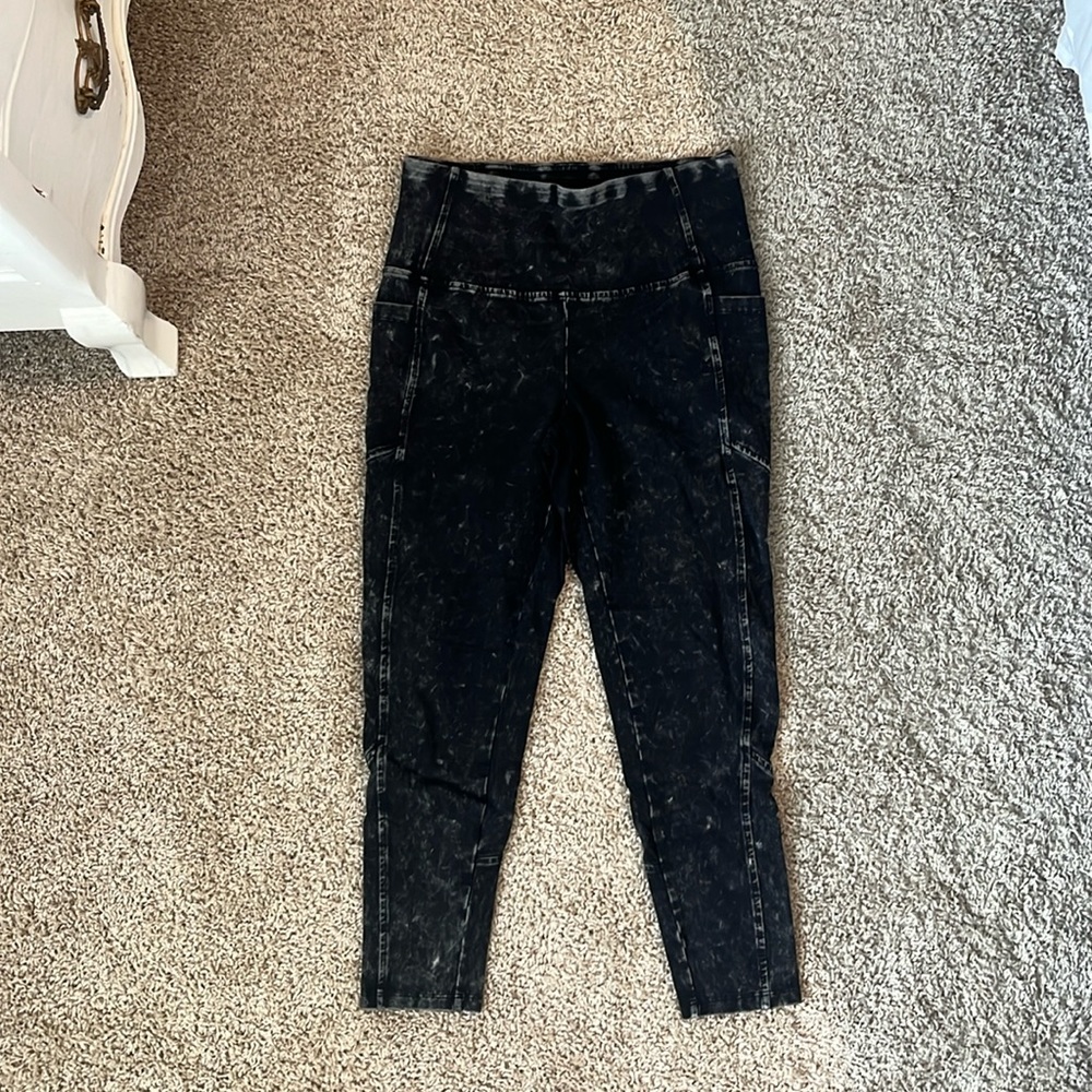 Marc New York performance leggings with pockets!